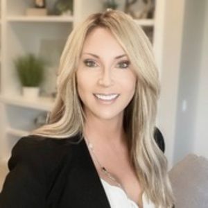 Meet your Posher, Pamela
